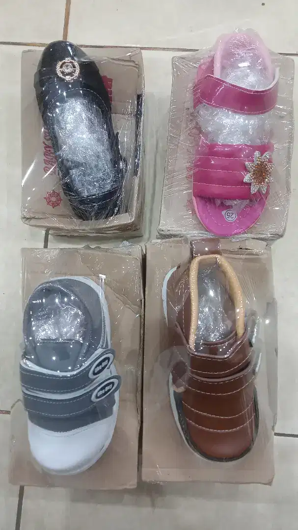 Di Jual murah sepatu bayi laki-laki maupun perempuan berkualitas