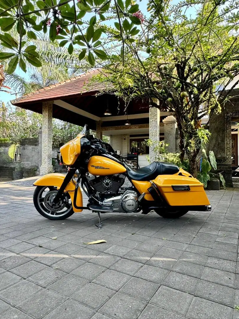 HD Street Glide Full Paper