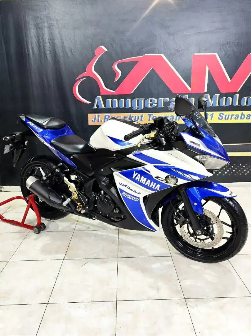 Yamaha R25 2015 odo 8rb super mewah.  Anugerah Motor rungkut tengah 81