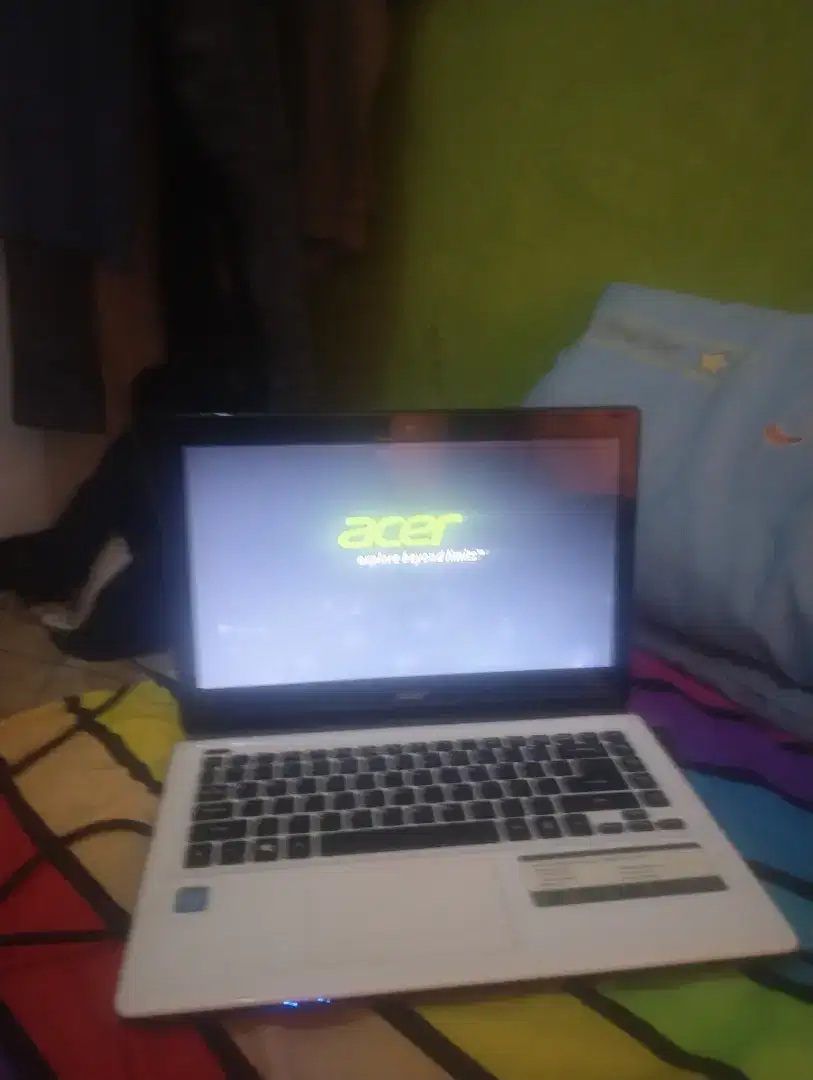 Laptop acer bekas dijamin masih mulus