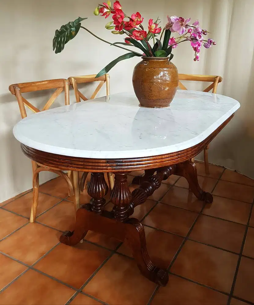 Meja marmer oval 90x170cm