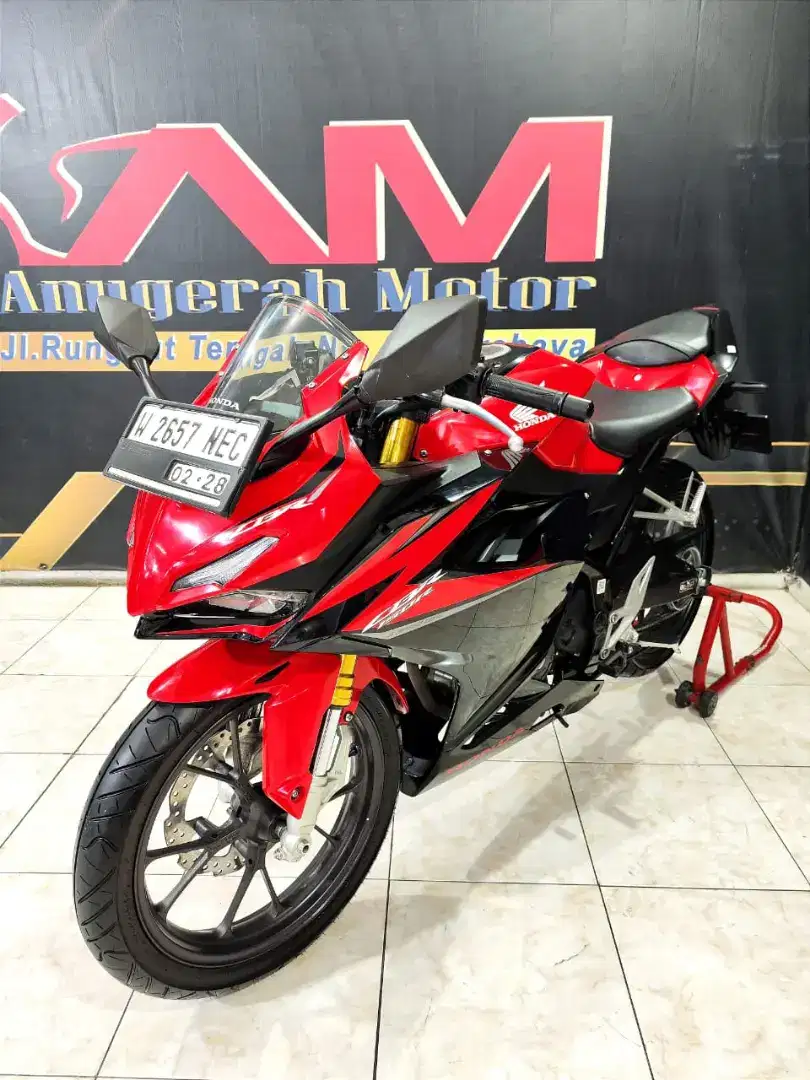 Dp 3jt Honda New CBR150R USD TH 2023 like new Anugerah motor rungkut