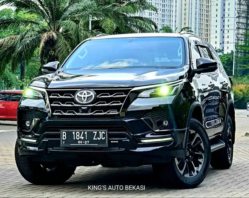 Toyota Fortuner GR Sport 2.8 Diesel Matic Triptonic A/T 2022 Hitam