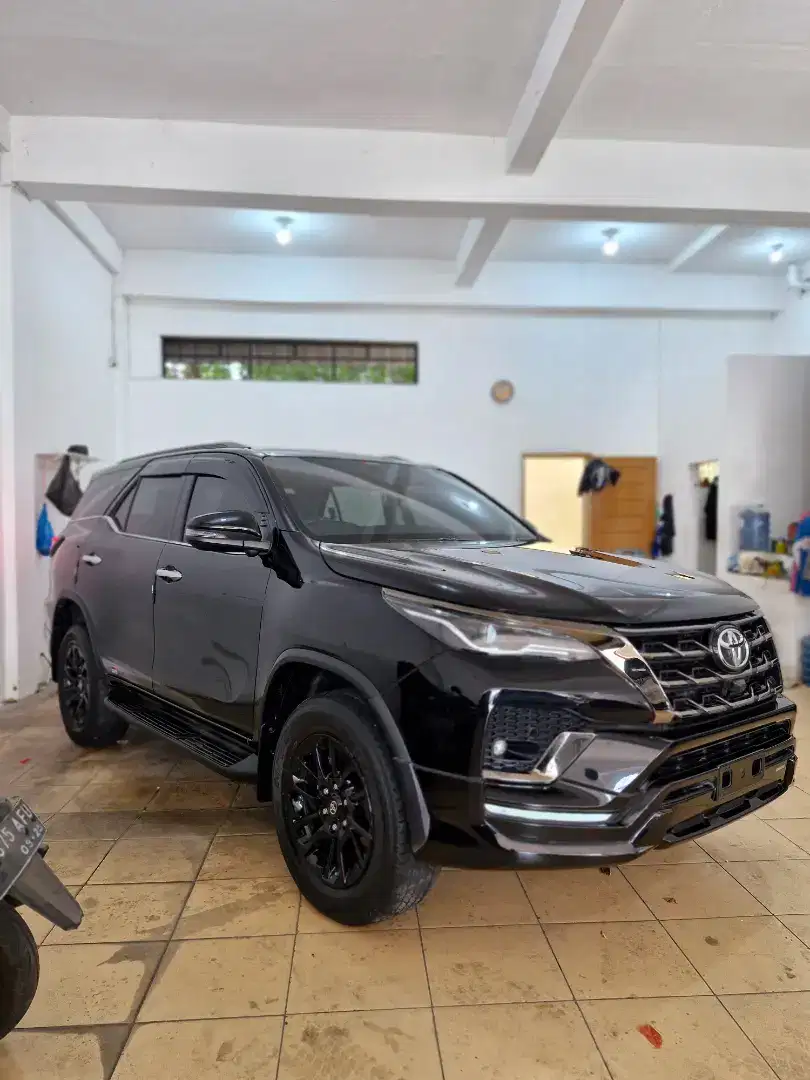 Toyota Fortuner 2.4 GR SPORT AT 2021