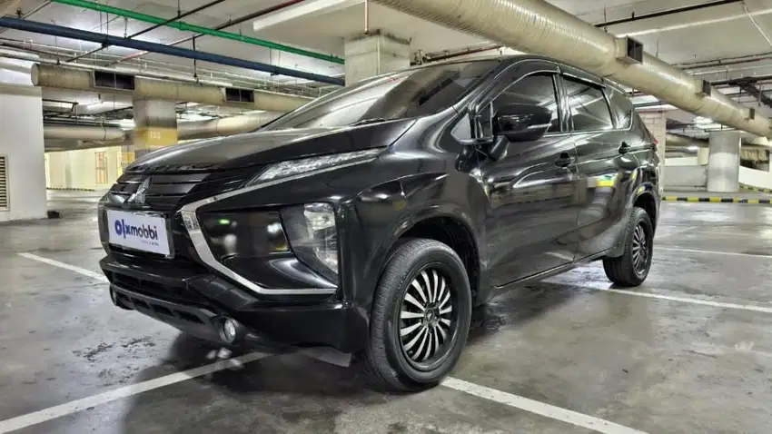 KM Rendah TDP 10JT Mitsubishi Xpander 1.5 GLS Bensin-MT Hitam 2021