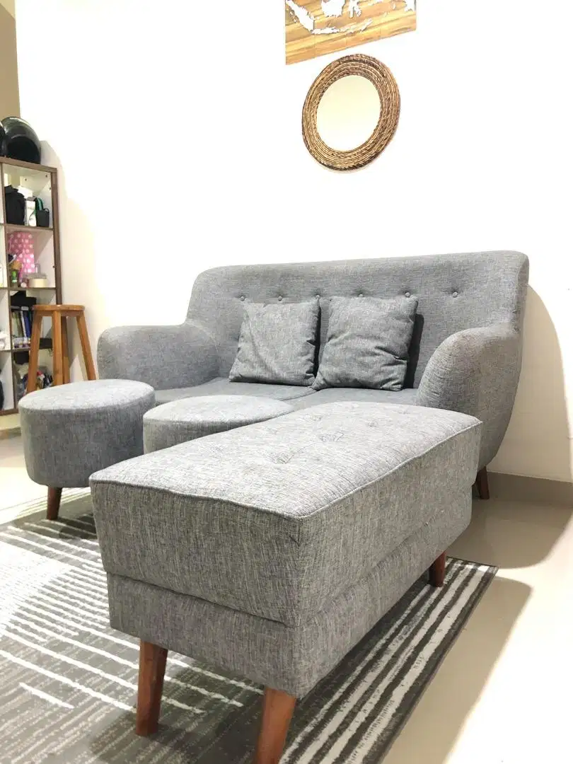 Sofa Retro Minimalis