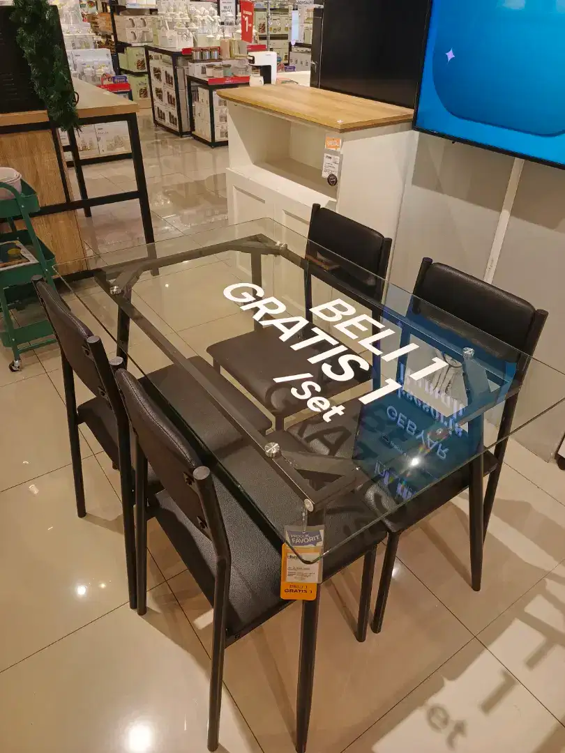 LEXON TABLE SET W/4 CHAIR GLASS (U/2)