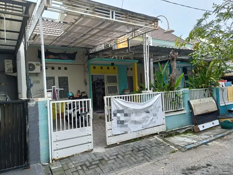 1.0107.18 Lelang Rumah Pondok Permata Suci Gresik Di Emerald Manyar