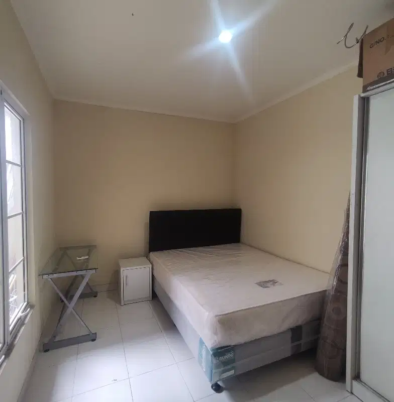 SEWA RUMAH 2 KAMAR TIDUR FULL FURNISH di LIPPO CIKARANG