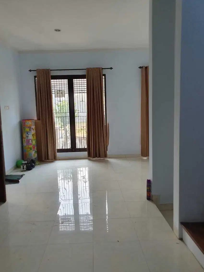 Sewa Rumah Sejuk Emerald Residence Bintaro Sektor 9 - 2188 - GB