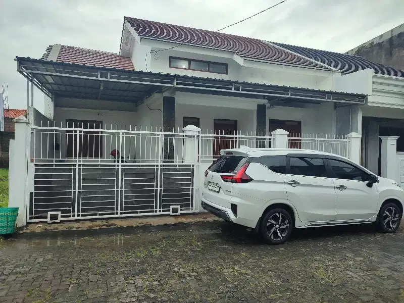 dijual rumah di gentan