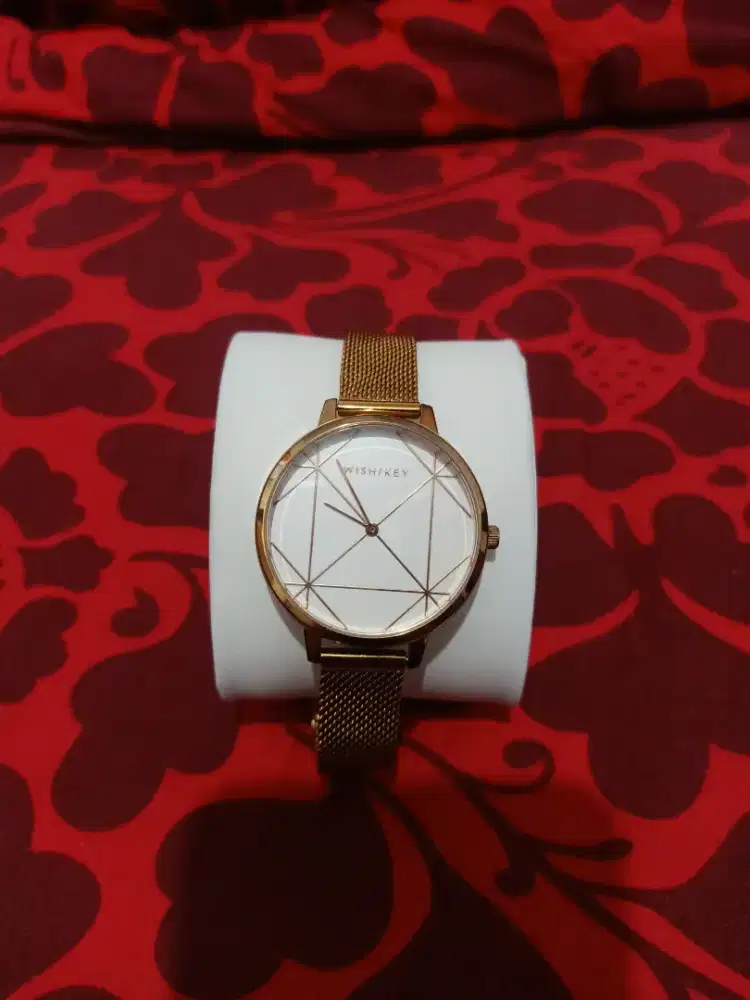 Jam tangan wishkey elegan gold wanita