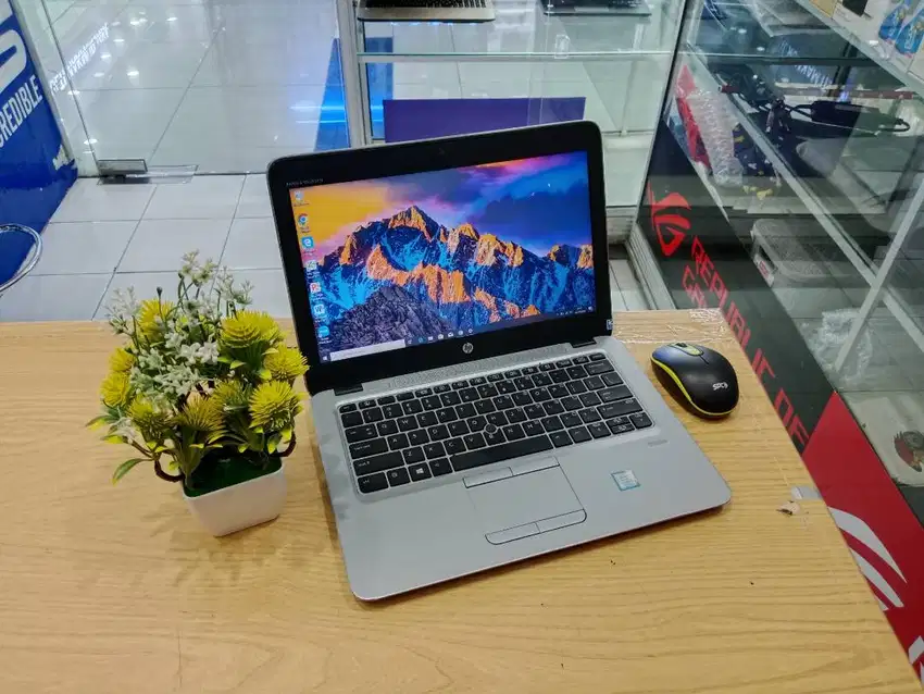 SALE LAPTOP HP 820-G4 CORE i7 RAM 8GB SSD 256GB