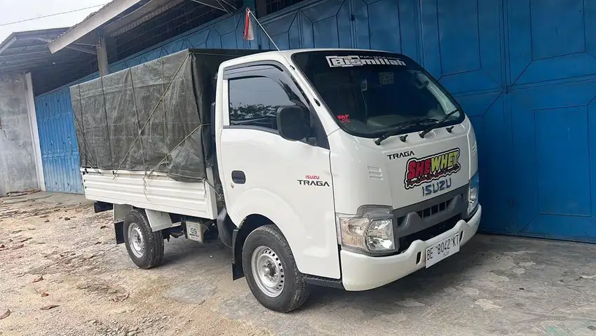 Di jual mobil traga