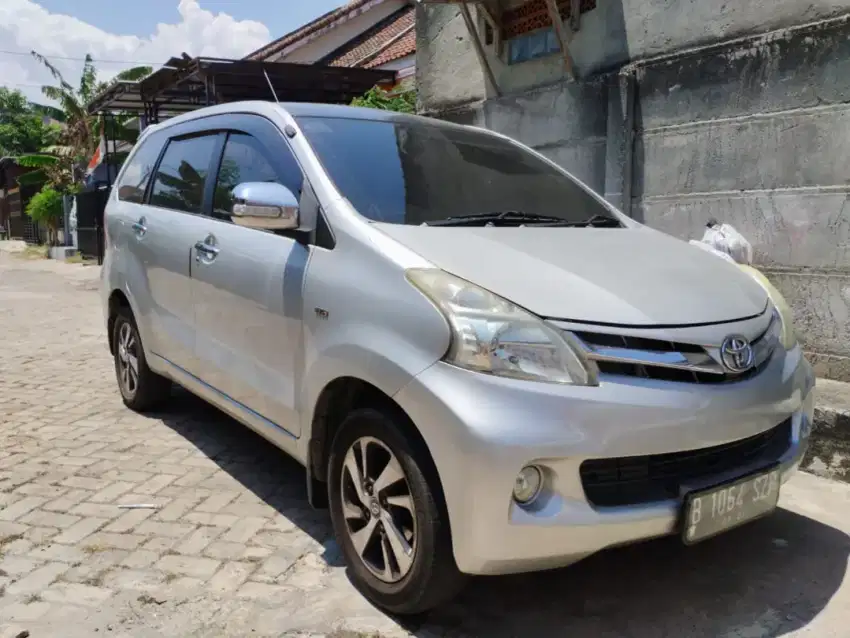 Avanza E matic 2012