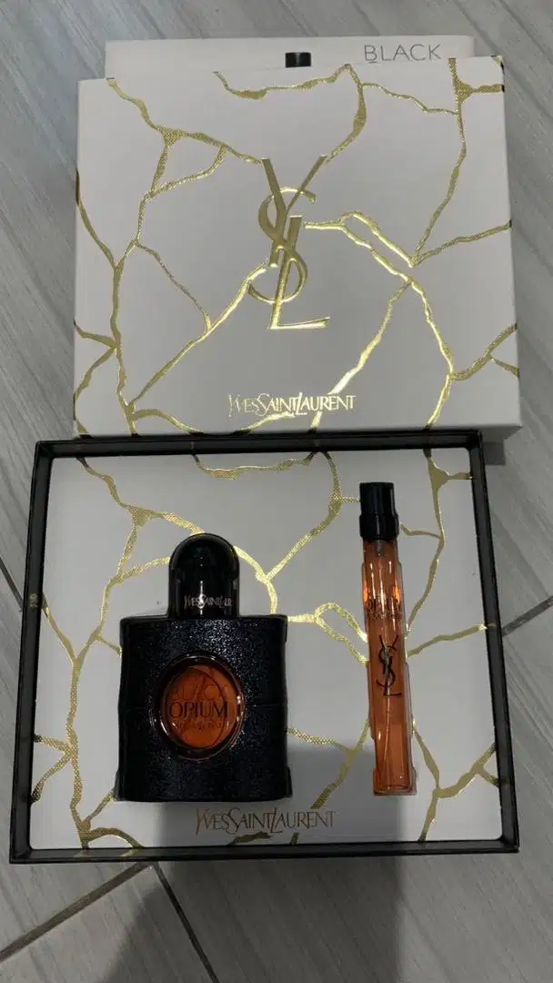 YSL black opium parfume