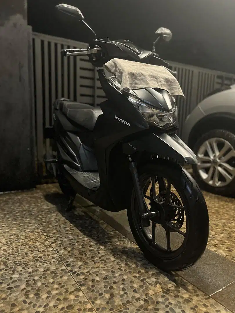 Honda Beat Deluxe Hitam 2020