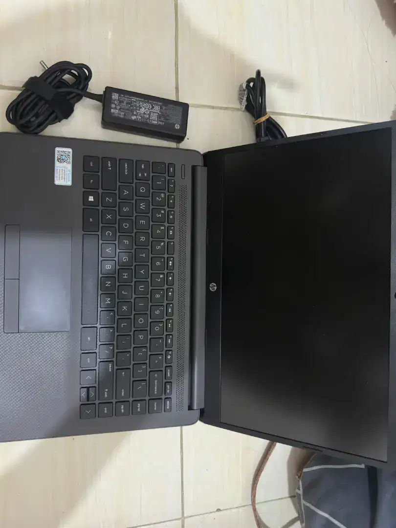 Laptop HP 245 G8 8/256