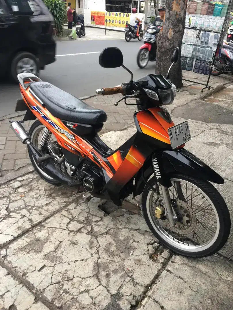 Yamaha fizr 2003