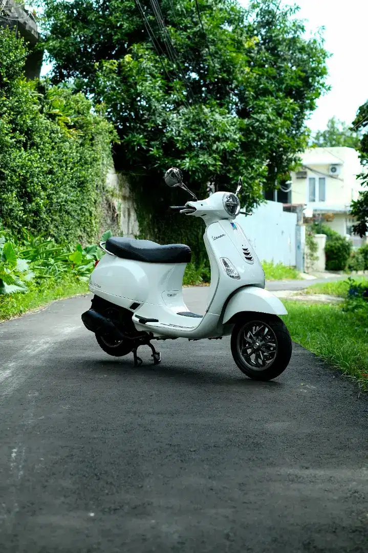 PIAGGIO VESPA MATIC LX 125 IGET TERMURAH BERGARANSI ( BISA KREDIT )