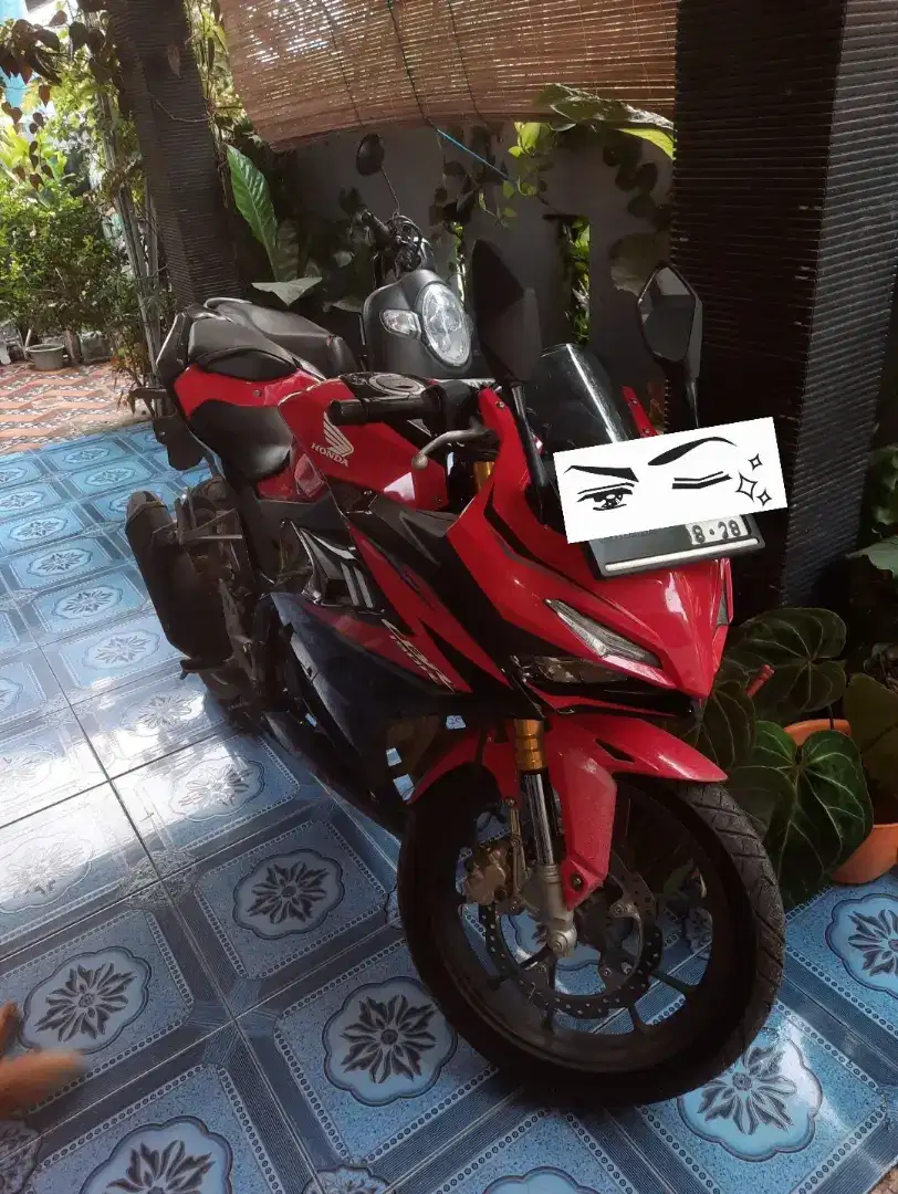 Dijual cepat CBR 150R  tangan pertama