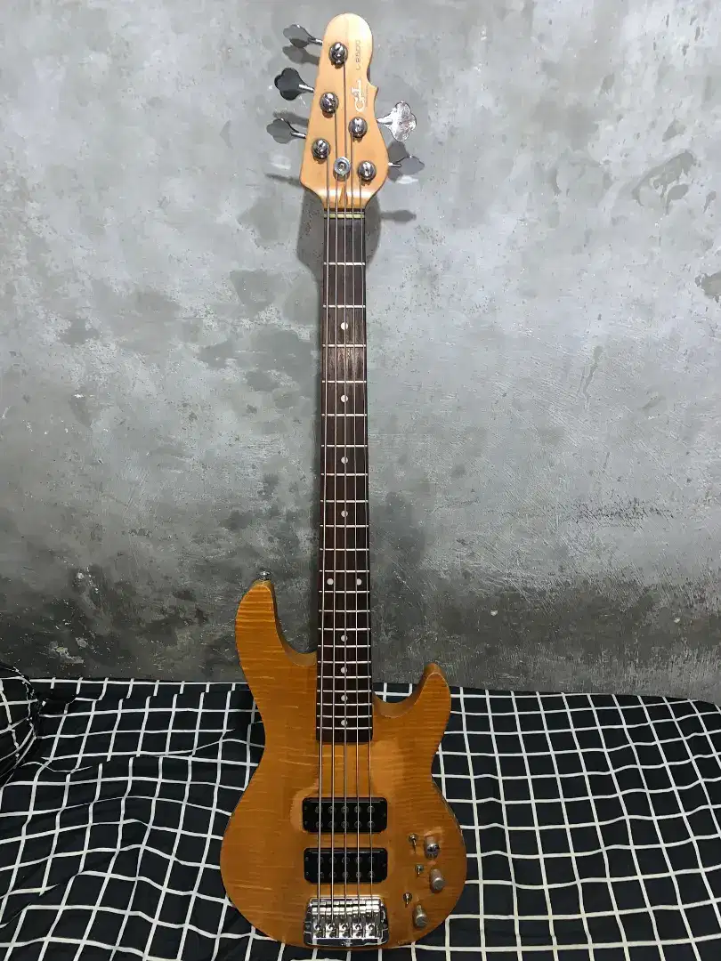 G&L L2500 Carved series made in indonesia