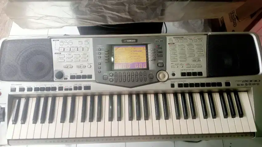 Keyboard Yamaha psr 2000