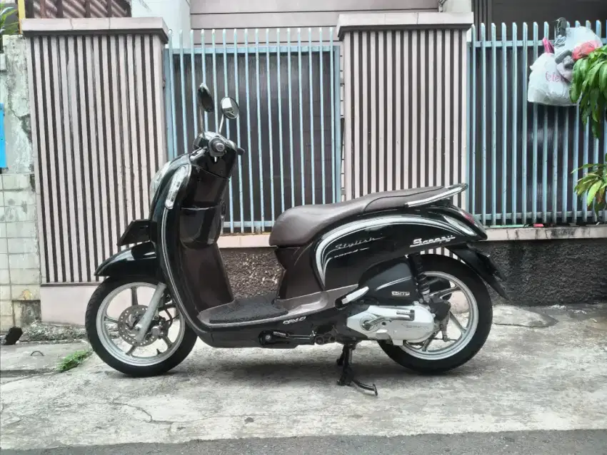 SCOOPY STYLISH ESP TH 2016