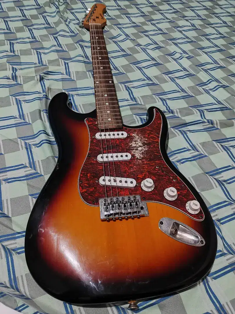 Gitar Elektrik Legacy Stratocaster