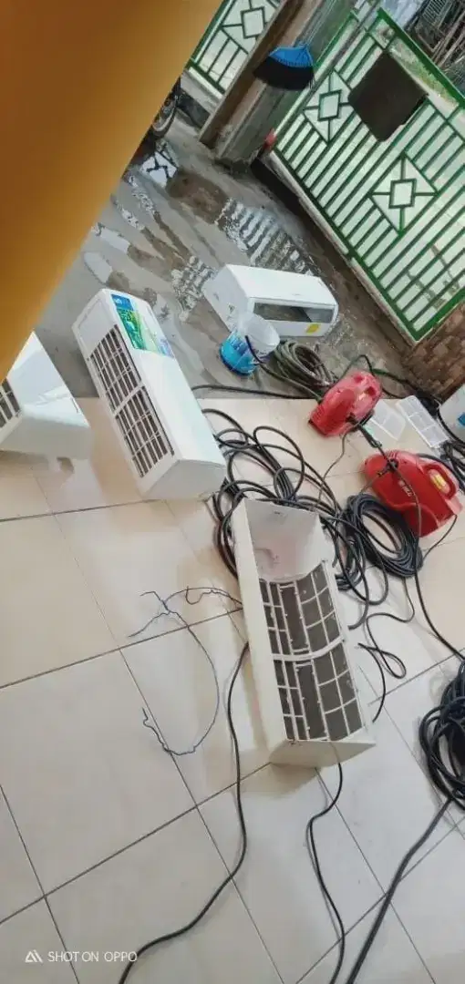 Perbaikan AC bongkar pasang AC service AC service mesin cuci kulkas