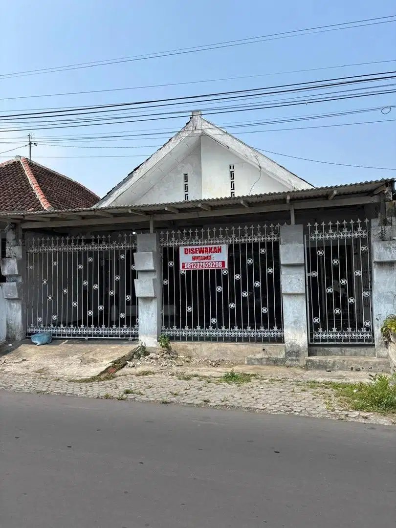 Sewa rumah strategis & murah di banyuwangi kota