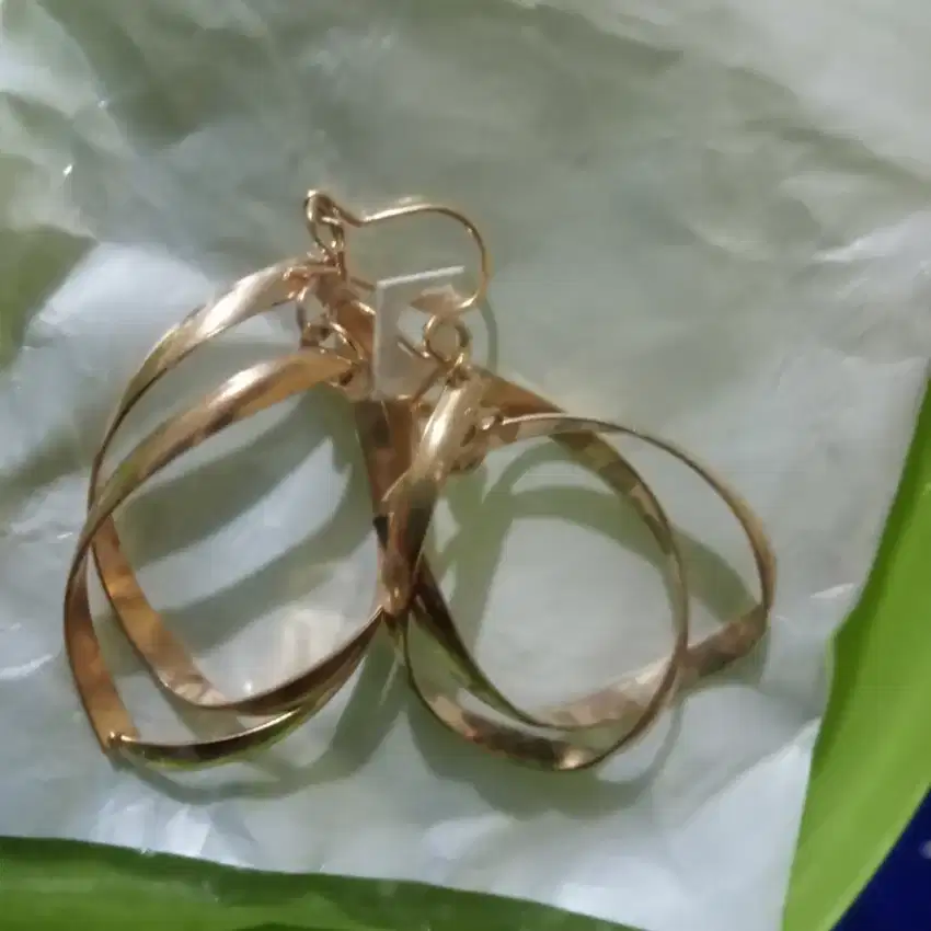 1 PASANG ANTING TITANIUM (XUPING) EMAS BARU ANTI KARAT