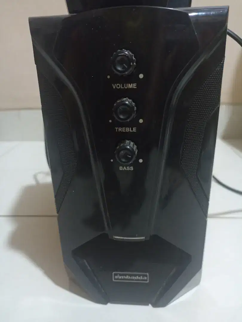 Speaker simbadda CST6100N