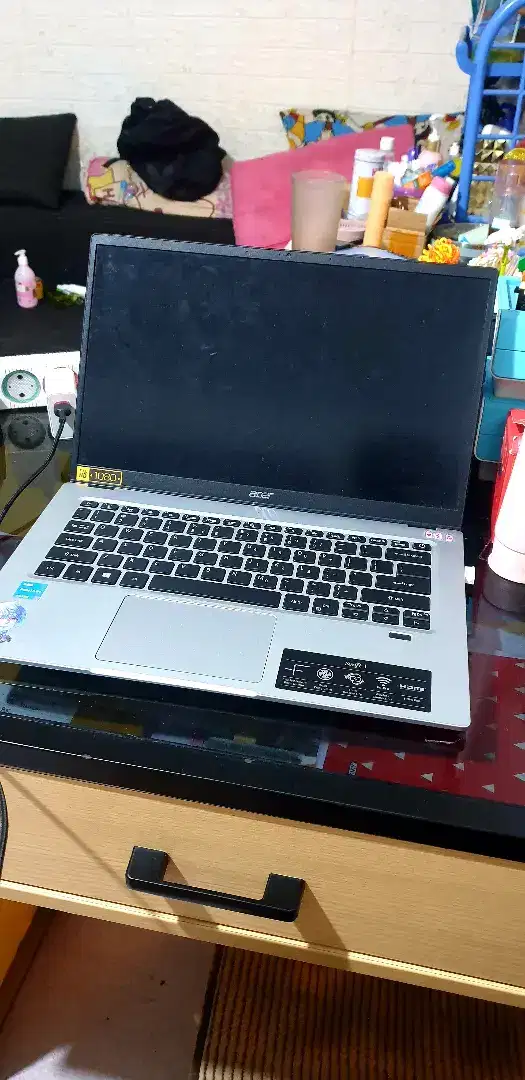 Dijual murah Laptop acer swift 1 sf114 silver mulus