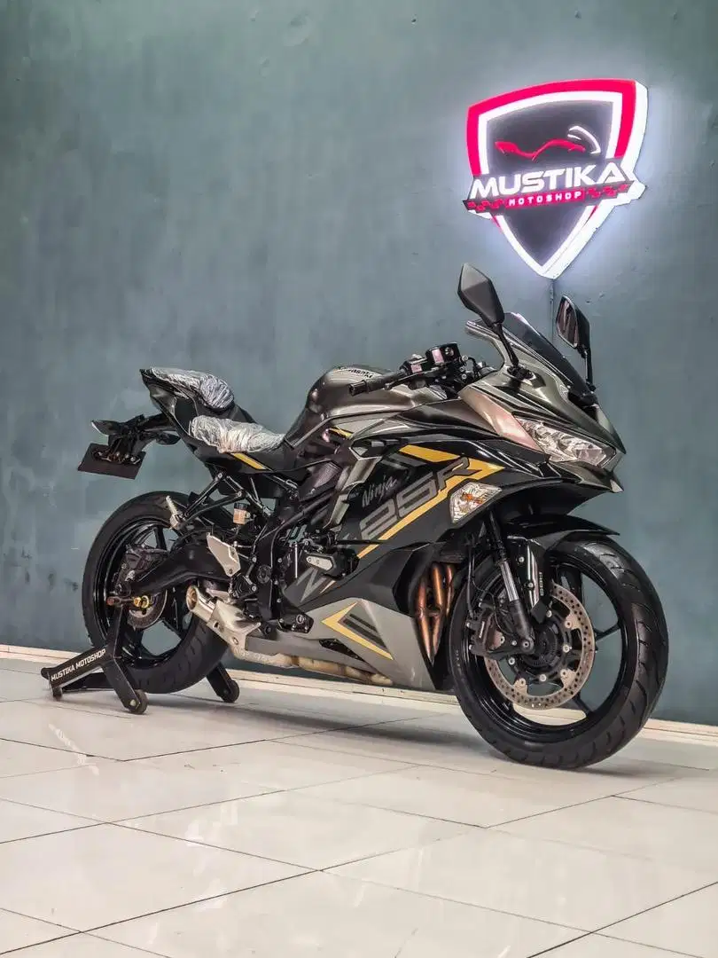 Low KM‼️ Kawasaki ZX25R ABS QS 2021 Grey Favorit - Zaky Mustika