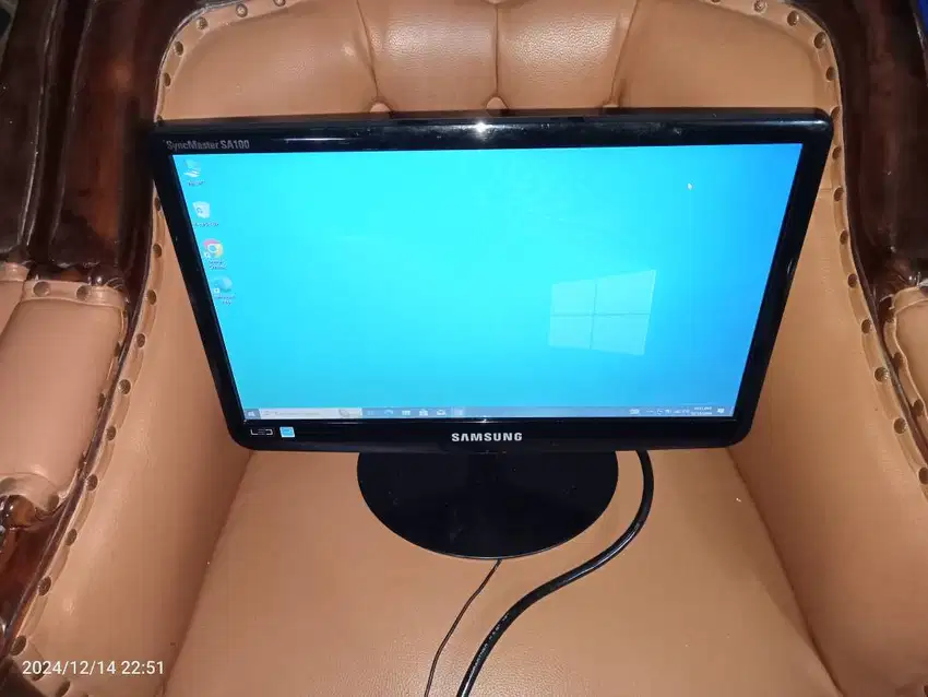 LED Monitor SAMSUNG 16 Inch