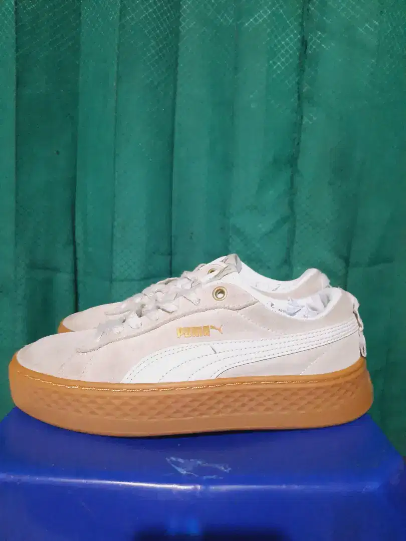 Sepatu puma smash