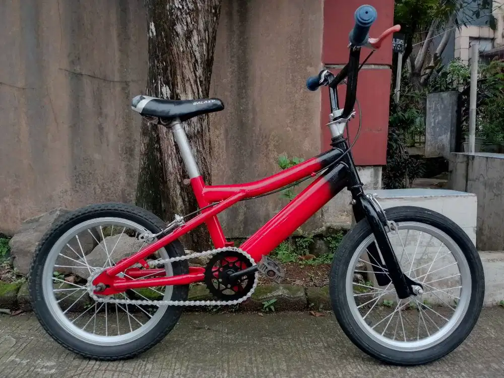 Sepeda BMX ring 16'.