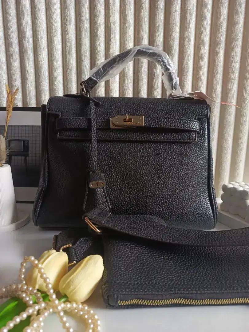 Tas branded Hermes kelly