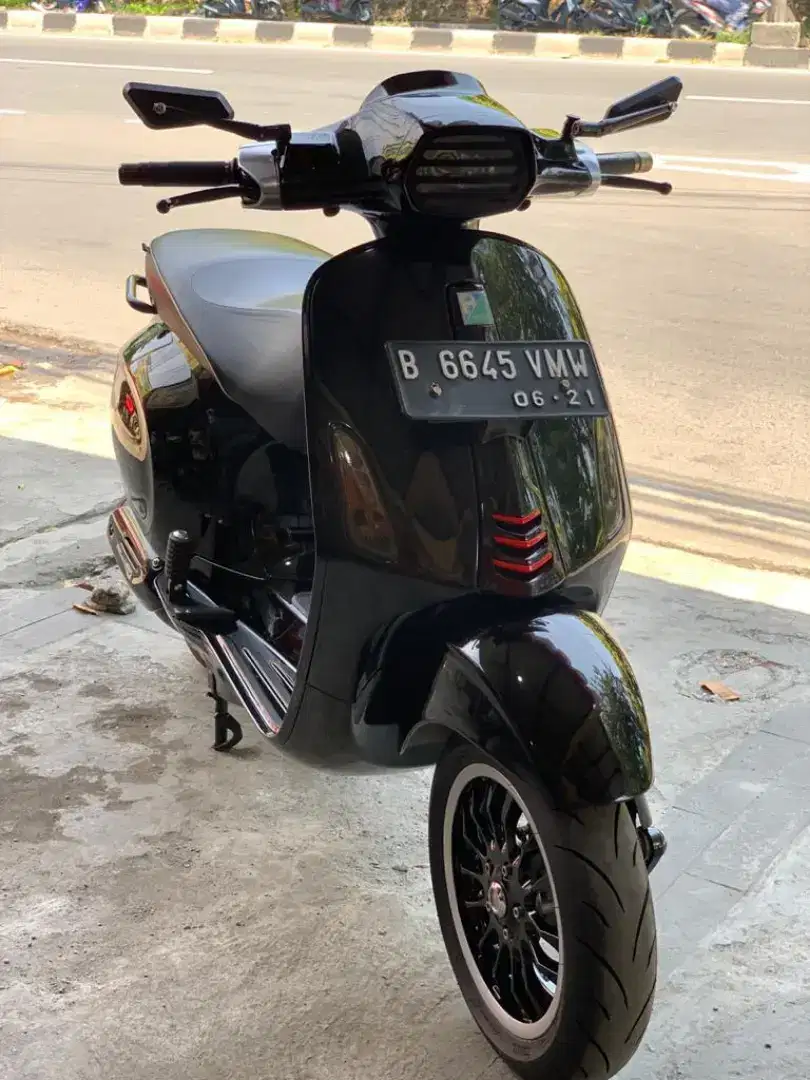 Vespa sprint 3vie 2016 rasa baru km40rb-an