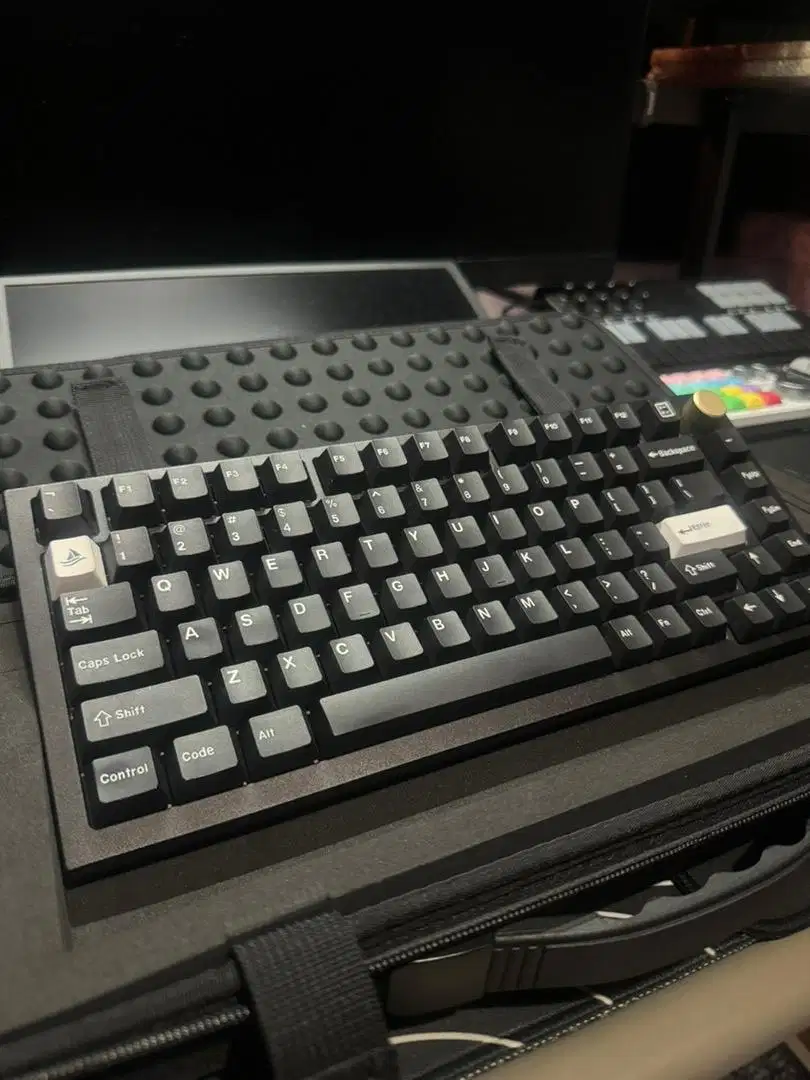 GMMK Pro 75% Gaming Custom Keyboard