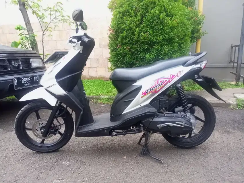 Honda Beat 2011 putih orisinil