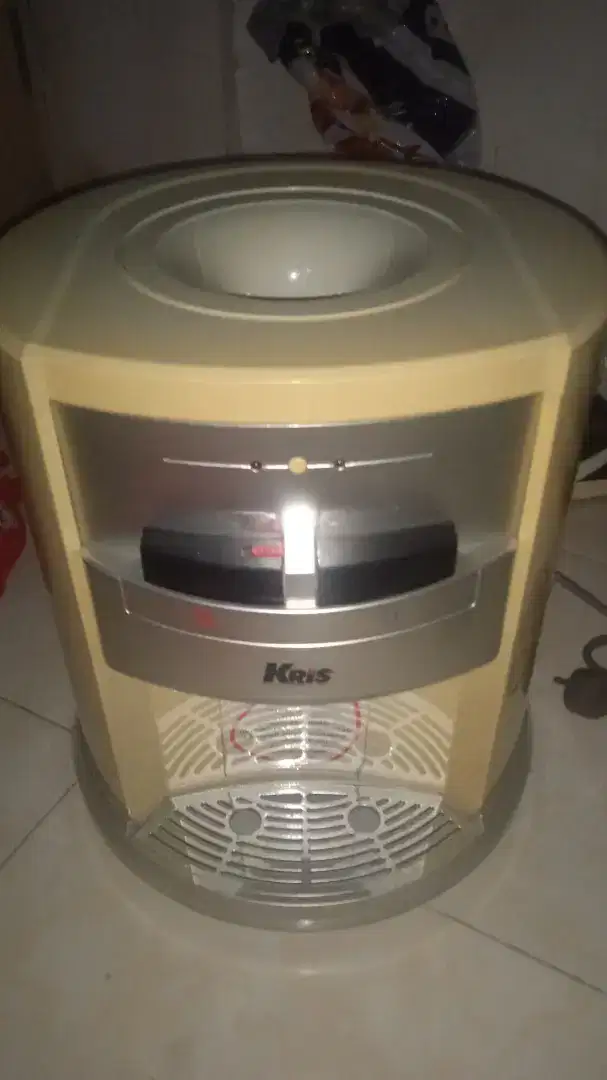 Jual dispenser hot jarang pke msih 90%