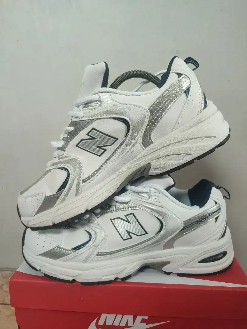 SEPATU NEW BALANCE 530