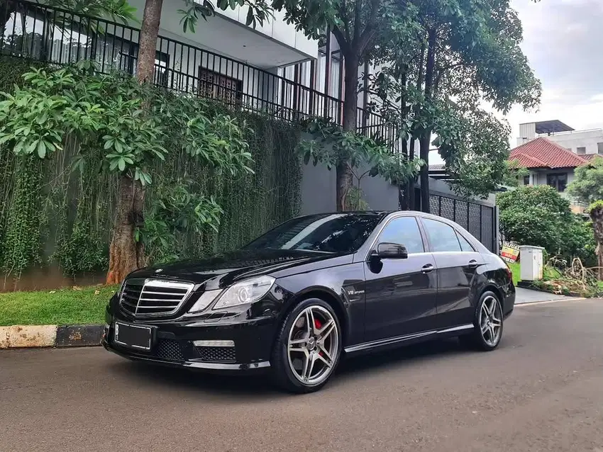 E63 AMG 2011 V8 BITURBO LOW KM Mercedes E63 AMG Mercy