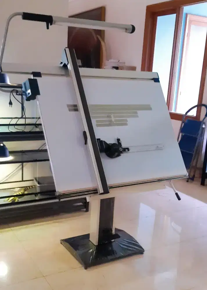 MEJA GAMBAR MUTOH EY