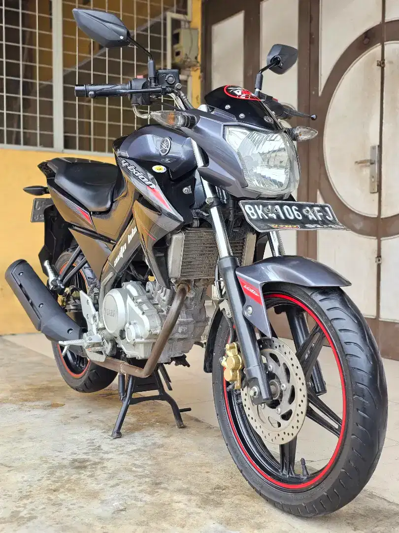 Yamaha Vixion / Vixion 150 KS 2015, Black Premium Metalic.