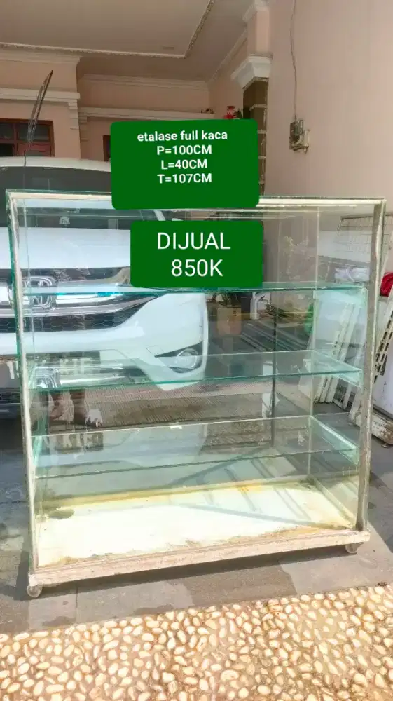 Di jual harga miring etlase full kaca,roda bingkai besi plat