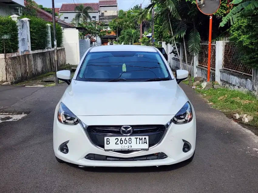 Mazda 2 R Skyactive 2019 AT