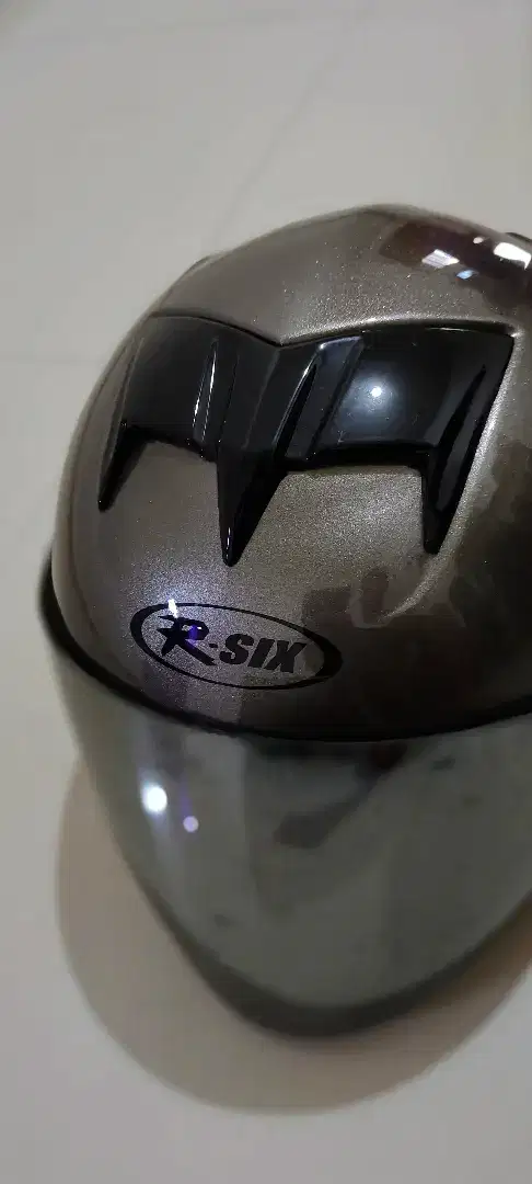 helm r-six, size m